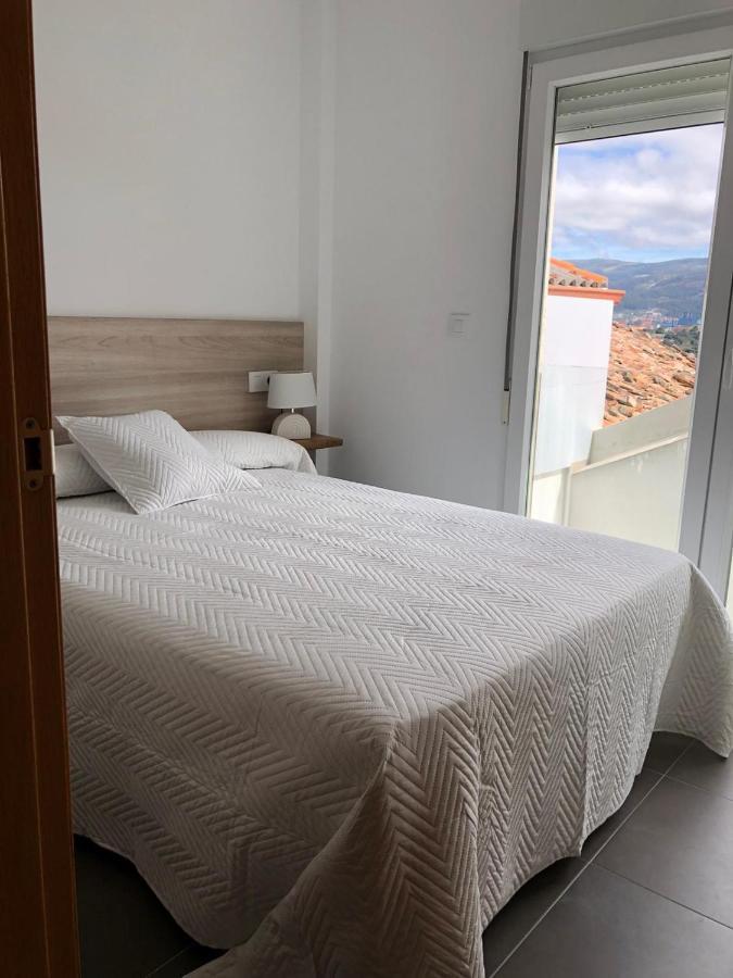 Apartamentos กอร์คูบิญอน ภายนอก รูปภาพ